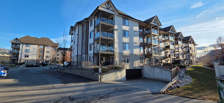 256 Hastings Avenue 206 — photo 1