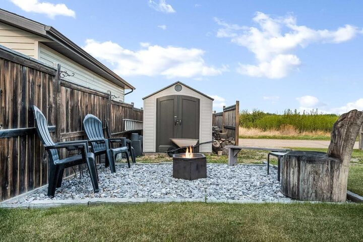 Property Photo:  26 Lucky Place  AB T4S 0A9 