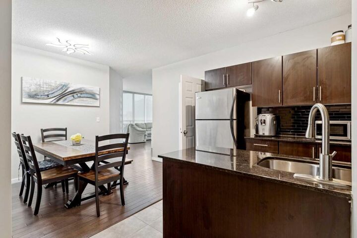 Property Photo: 325 3 Street SE 807 AB T2G 0T9