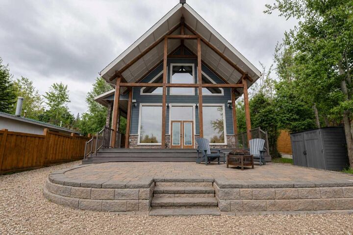 29 Boyd Lakeshore — photo 1