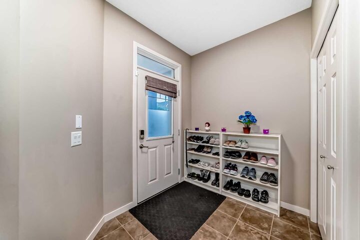 Property Photo:  109 New Brighton Park SE  AB T2Z 1B2 