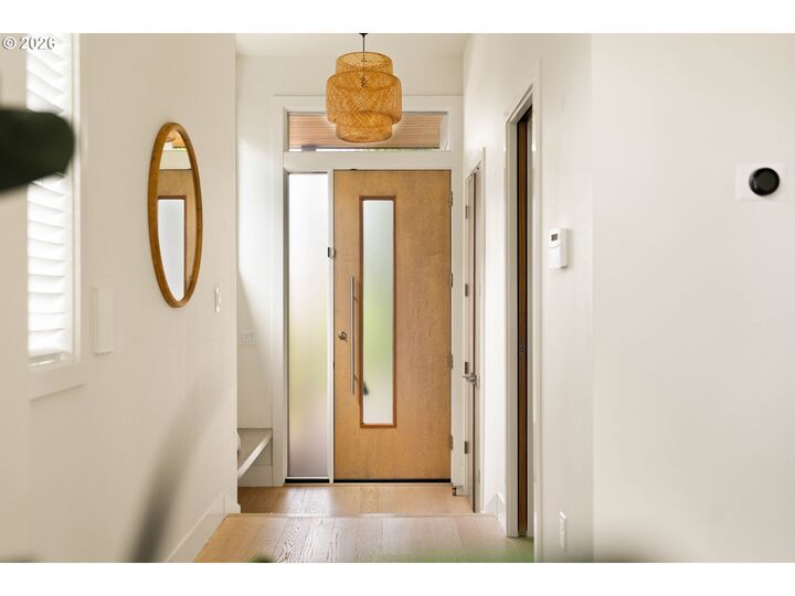 Property Photo:  3770 NE 7th Ave  OR 97212 