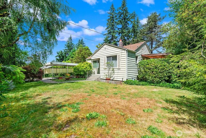 Property Photo:  236 SW 131st Street  WA 98146 