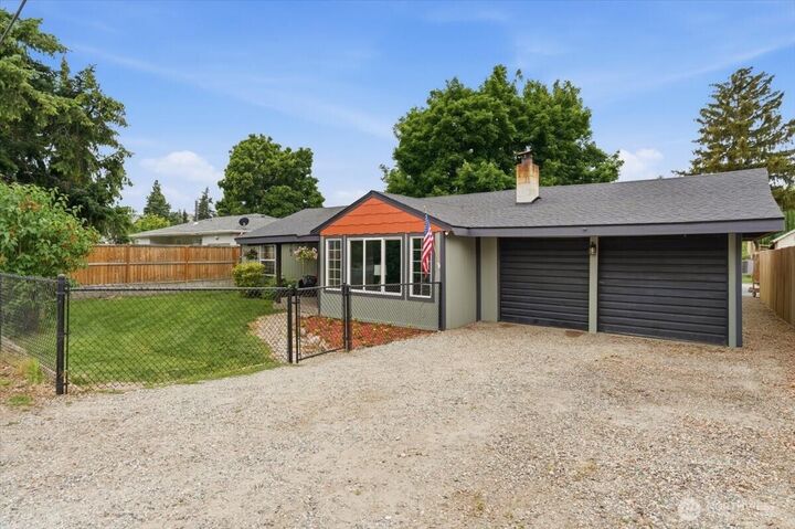 Property Photo: 348 N Kentucky Avenue WA 98802