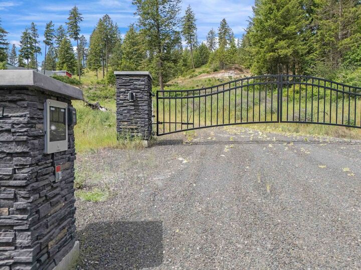 Property Photo: 9630 S Sands Rd Lot 6 WA 99036