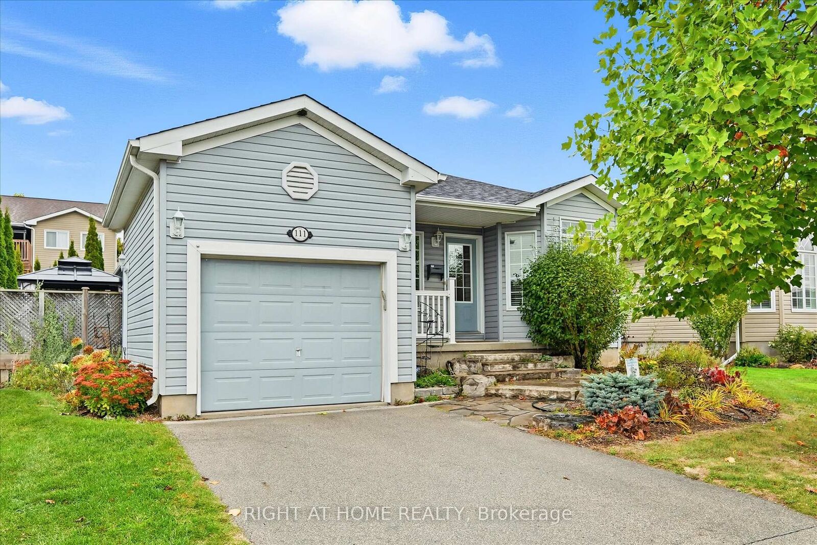 Property Photo: 111 Gracehill Crescent ON L8B 1A5