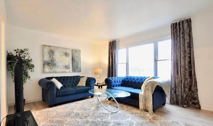 Property Photo: 99 Toulon Crescent ON N5V 1J4