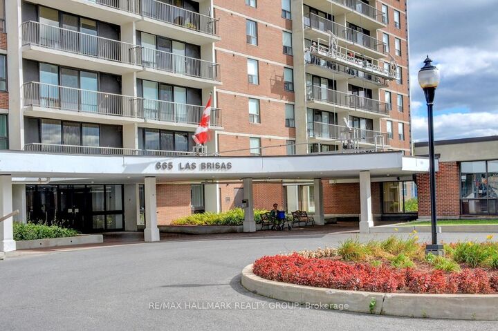 Property Photo: 665 Bathgate Drive 1007 ON K1K 3Y4