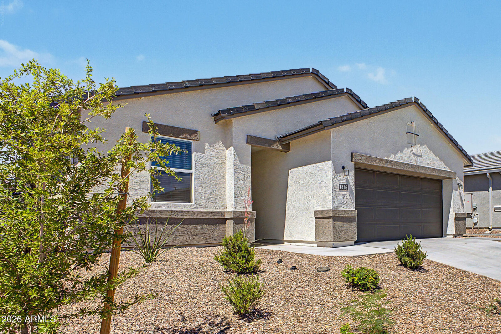 Property Photo:  1816 W Sombra Avenue  AZ 85120 