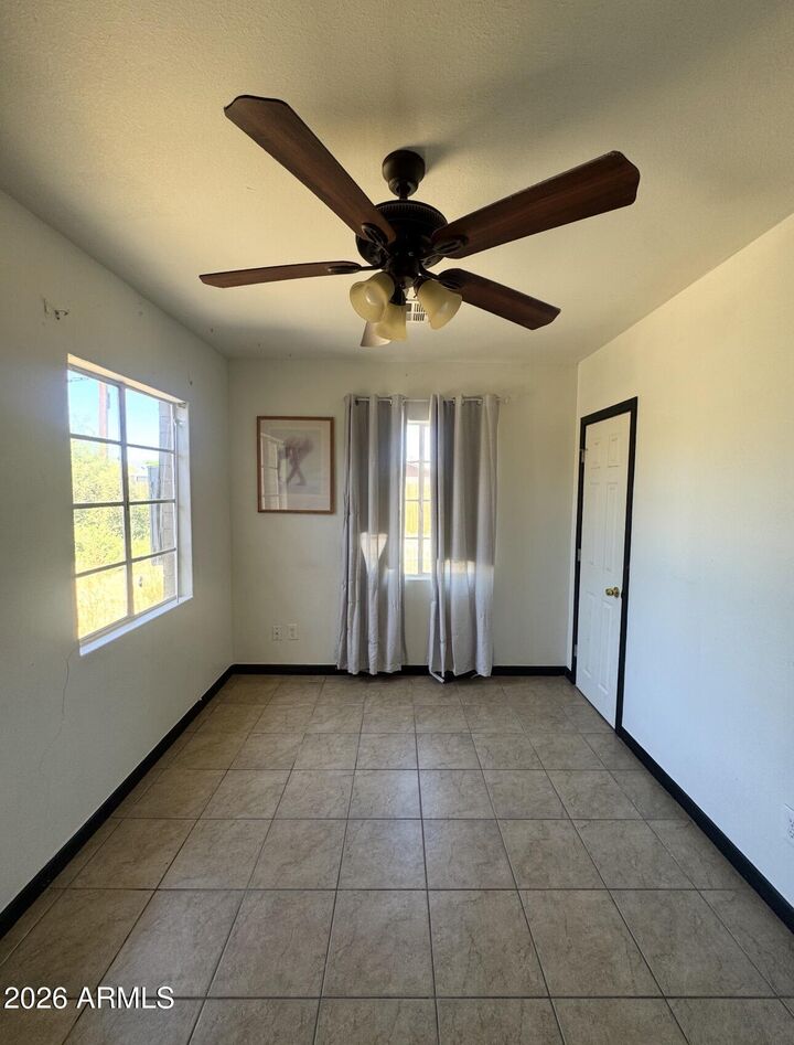 Property Photo:  126 N Hunt Drive W  AZ 85203 