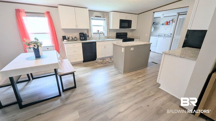 Property Photo:  1393 Ridgewood Drive  AL 36549 