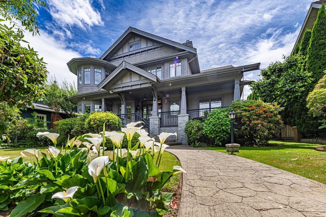 Property Photo:  2200 West 34th Avenue  BC V6M 1G6 