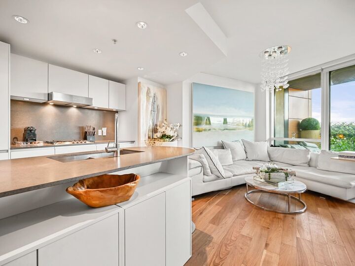 Property Photo: 8555 Granville Street 803 BC V6P 0C3