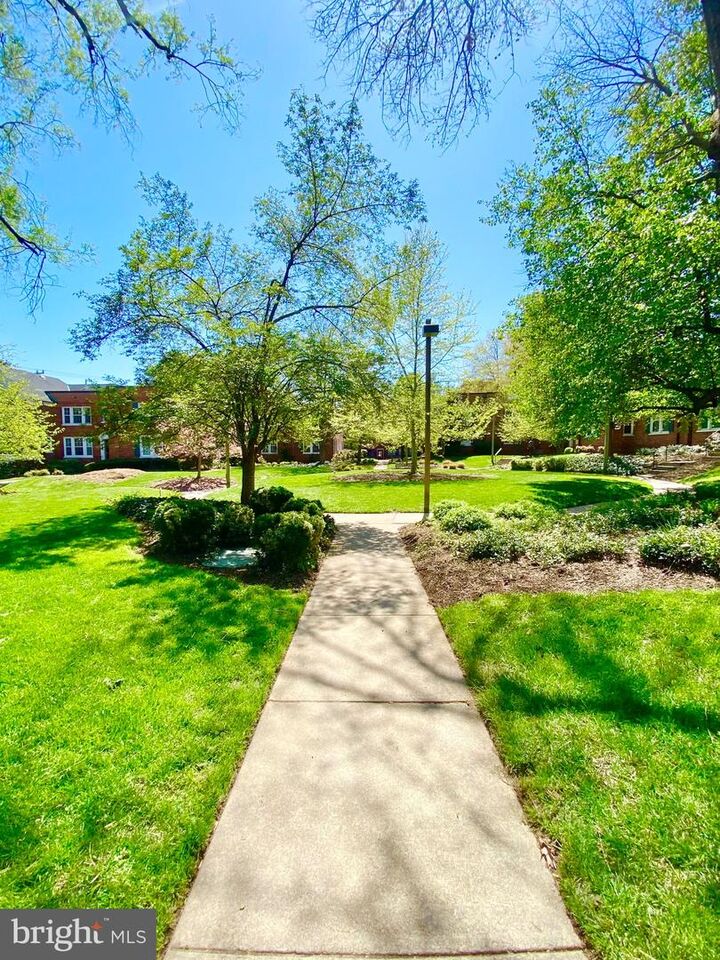 Property Photo:  1748 N Rhodes Street 6-321  VA 22201 