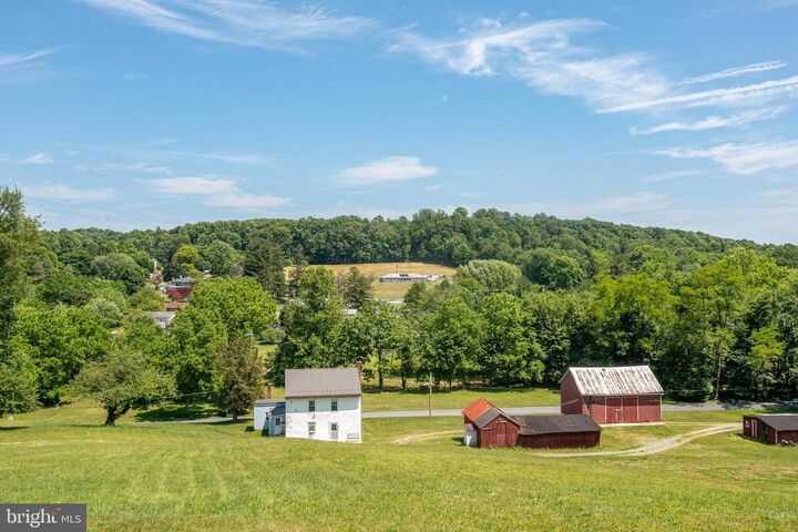 Property Photo:  17 Kutz Road  PA 19522 