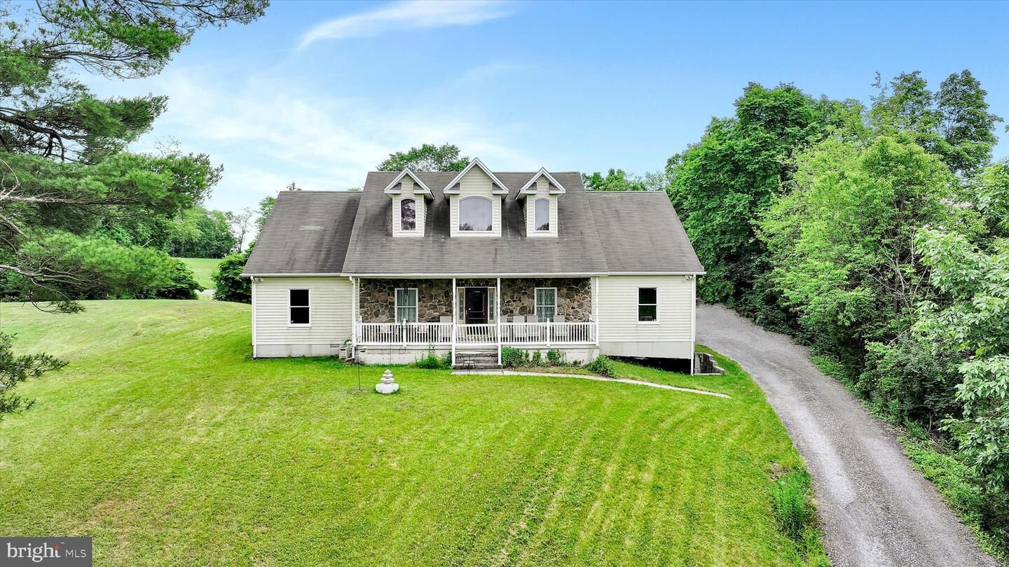 Property Photo:  820 Heck Hill Road  PA 17339 