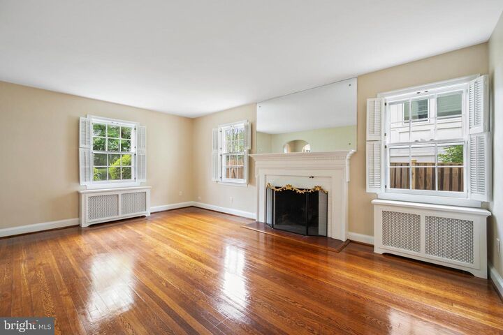 Property Photo:  5122 Fairglen Lane  MD 20815 