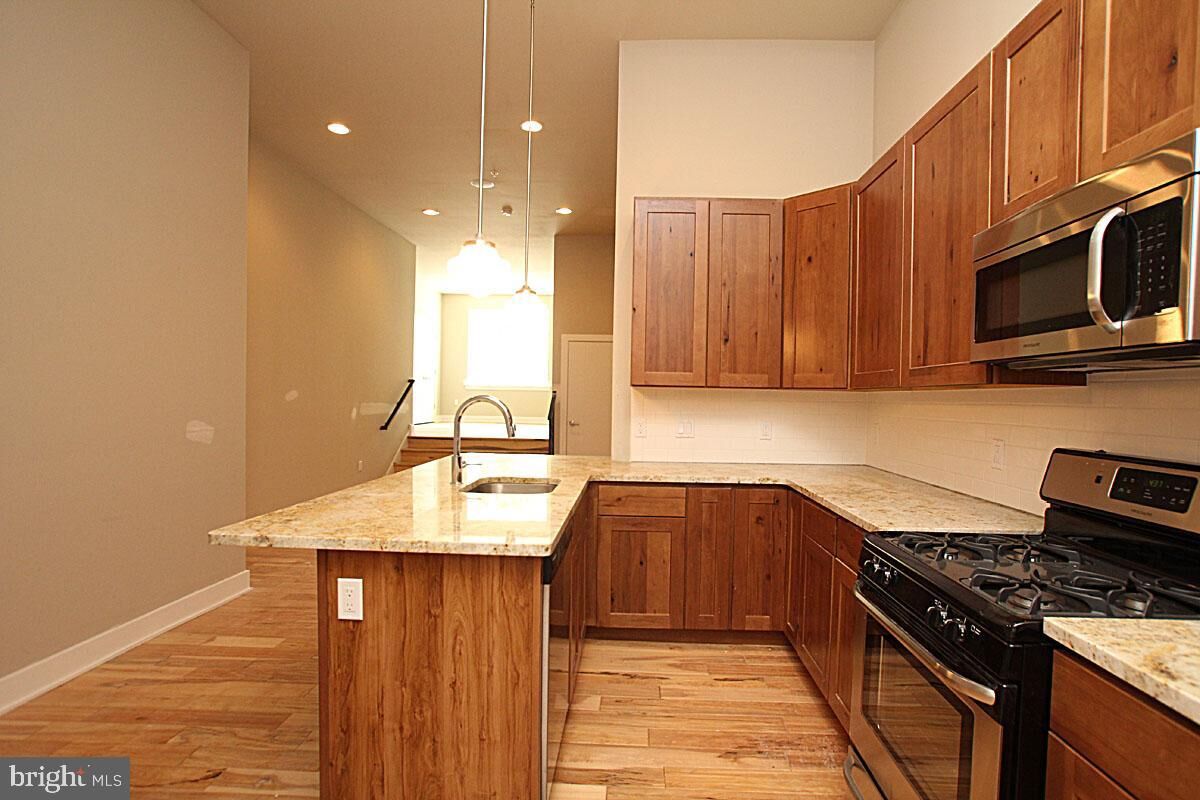 Property Photo:  2701 W Girard Avenue 4  PA 19130 