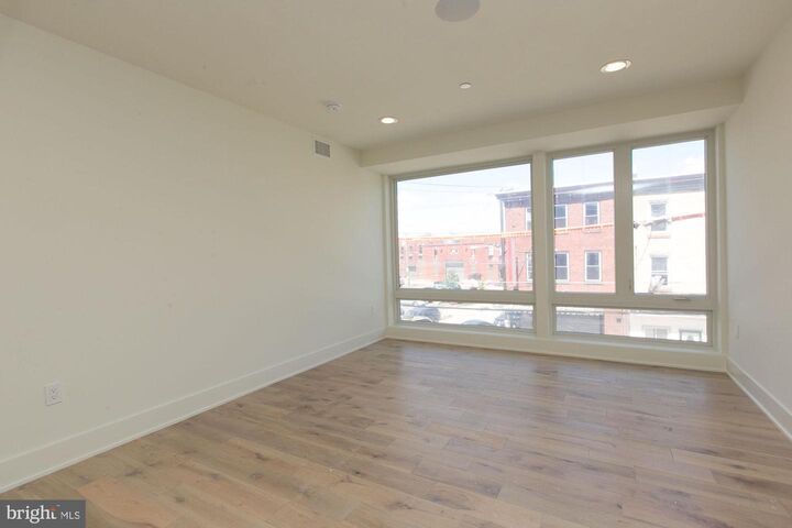 Property Photo: 2431 Frankford Avenue 35 15 PA 19125