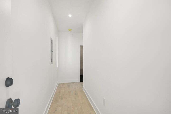 Property Photo:  2109 S Iseminger Street 3  PA 19148 