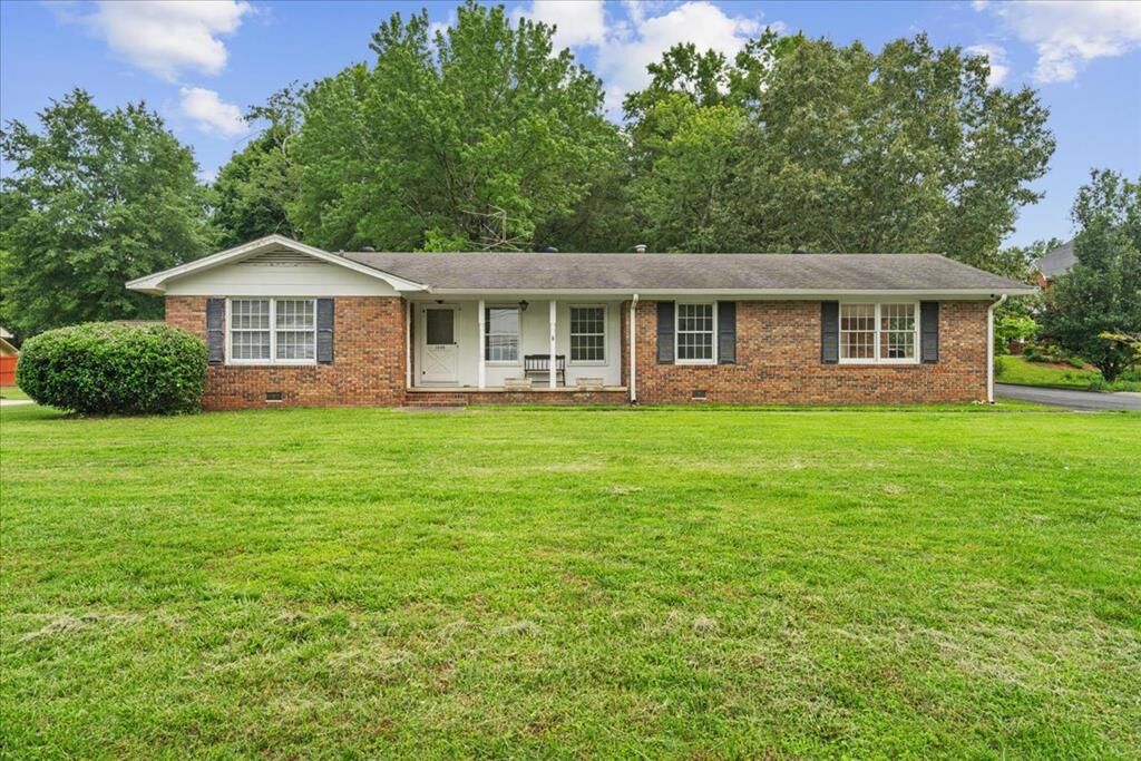 Property Photo:  1305 Crawford Street  GA 30720 