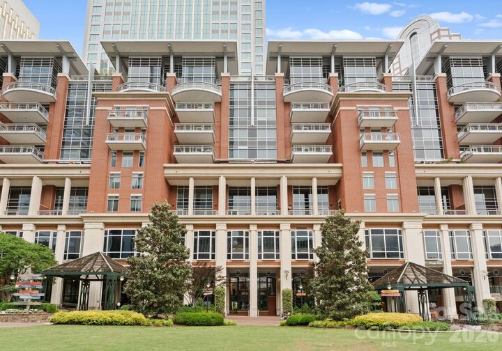 Property Photo: 435 S Tryon Street 904 NC 28202