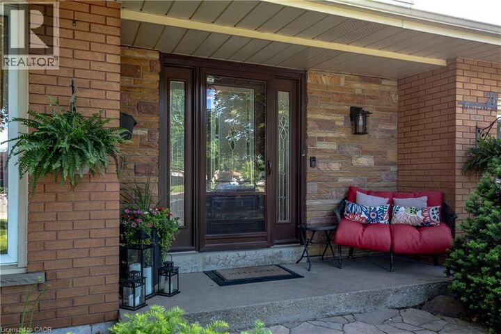 Photo de la propriété:  28 Ramsgate Drive  ON L8G 3V5 