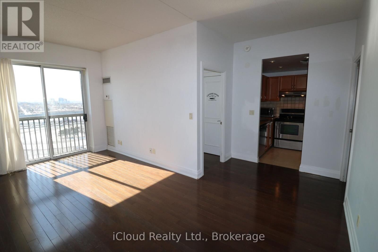 Property Photo: 2737 Keele Street 910 ON M3M 2E9