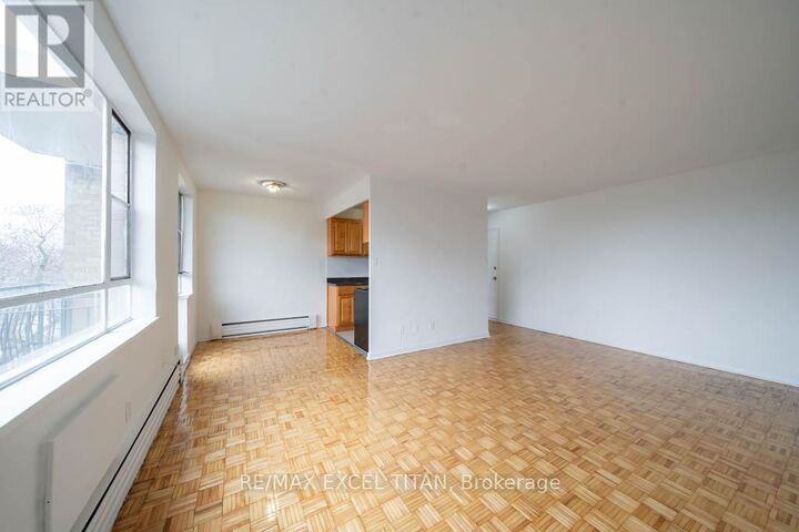 Property Photo:  2895 Bathurst Street 111  ON M6H 3A8 