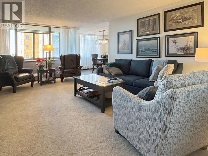 Property Photo:  6651 Minoru Boulevard 1004  BC V6Y 1Z2 