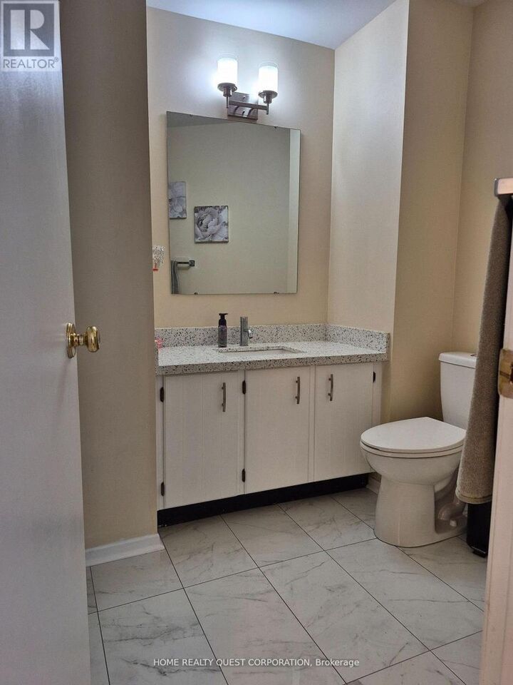 Property Photo: 1722 Princelea Place Room B ON L5M 3R4