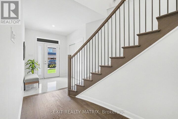 Property Photo:  19 Fossa Terrace  ON K2J 6W4 