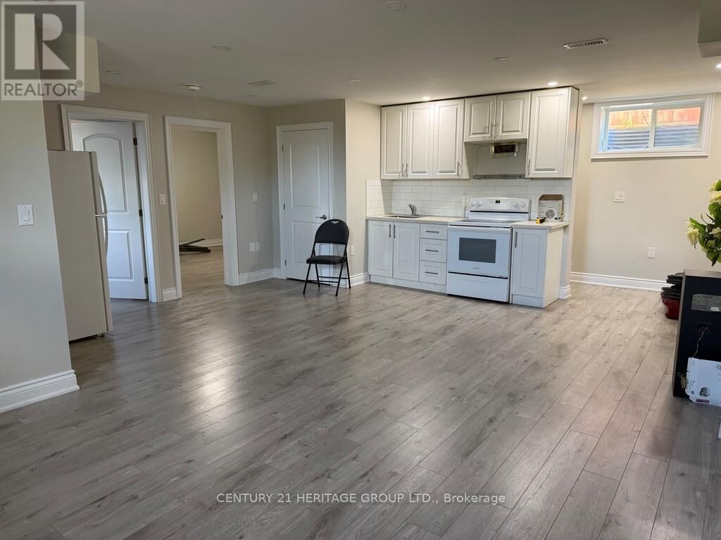 Property Photo:  2 Lewiston Road Bsmt  ON M1P 1X7 