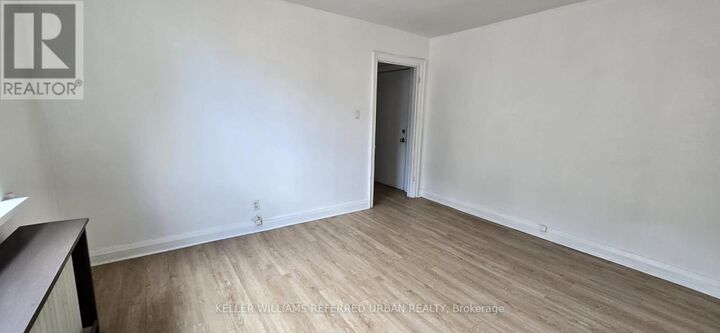 Property Photo:  137 Eglinton Avenue West 28  ON M4R 1A5 