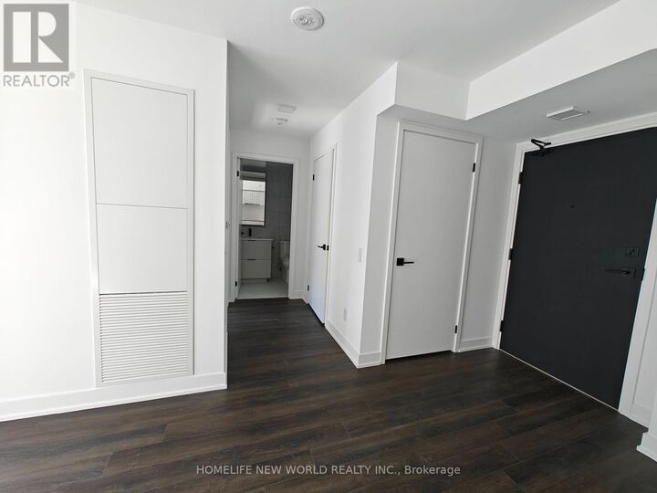 Property Photo: 609 Sherpourne Street 703 ON M4X 0A4