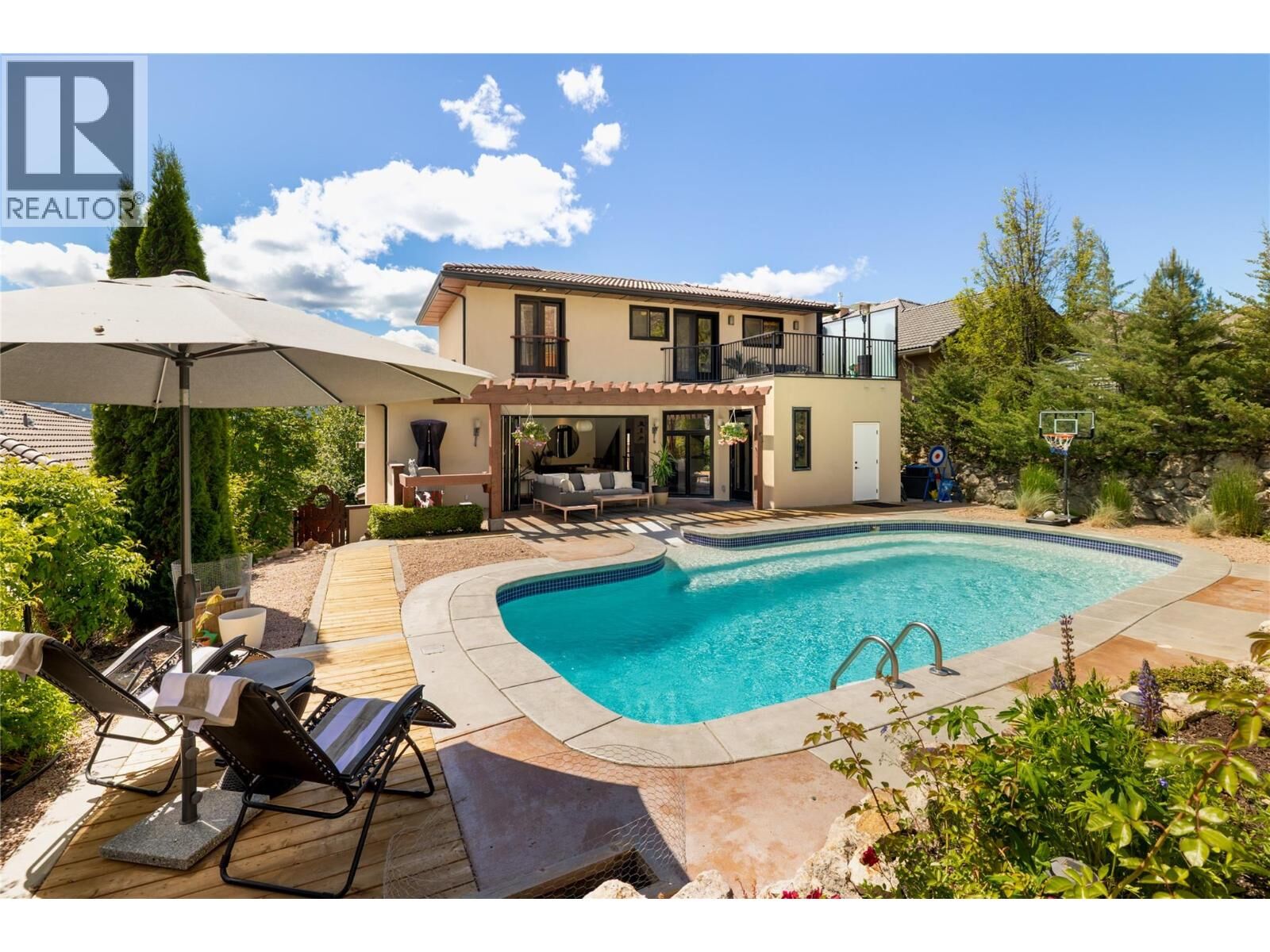 Property Photo: 1107 Henderson Drive BC V1P 1L8