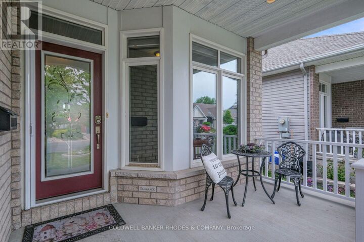 Property Photo:  202 Bulrush Crescent  ON K1T 0E5 