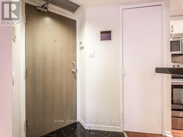 Property Photo:  1001 Bay Street 1007  ON M5S 3A6 