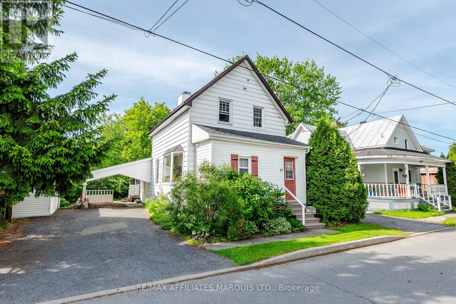 Property Photo:  10 Smith Avenue  ON K6J 1E9 