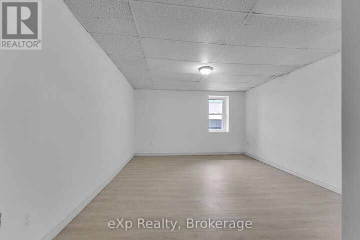 Property Photo: 2 King Street Apt 2 ON K8V 3V7