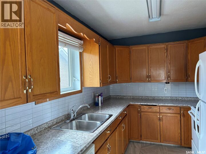 Property Photo:  1012 Stadacona Street E  SK S6H 0K9 