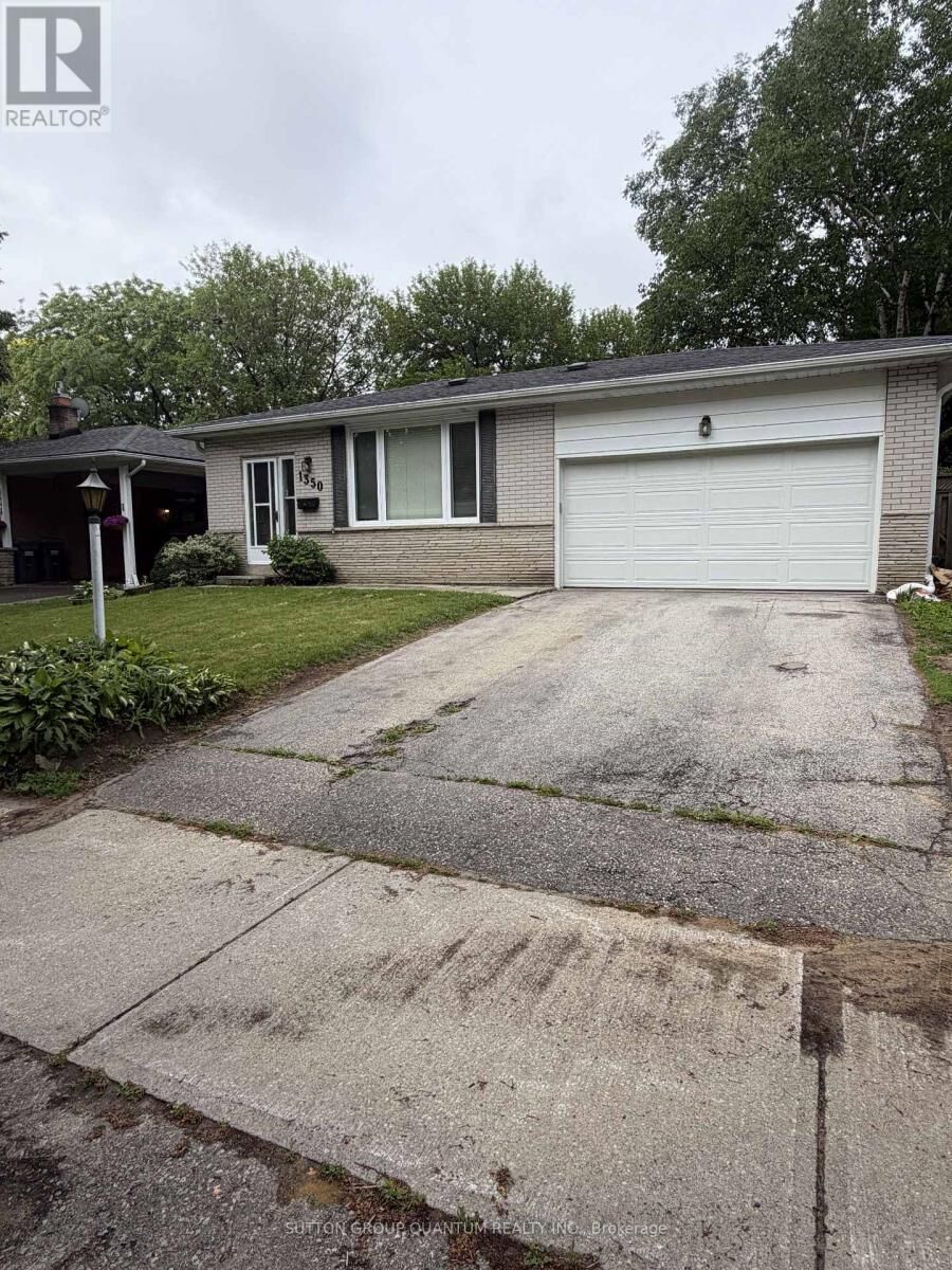 Property Photo:  1350 Everall Road Lower  ON L5J 3L5 
