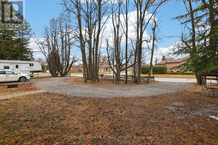 Property Photo: 56 Lakeland Crescent ON L4E 2Z9