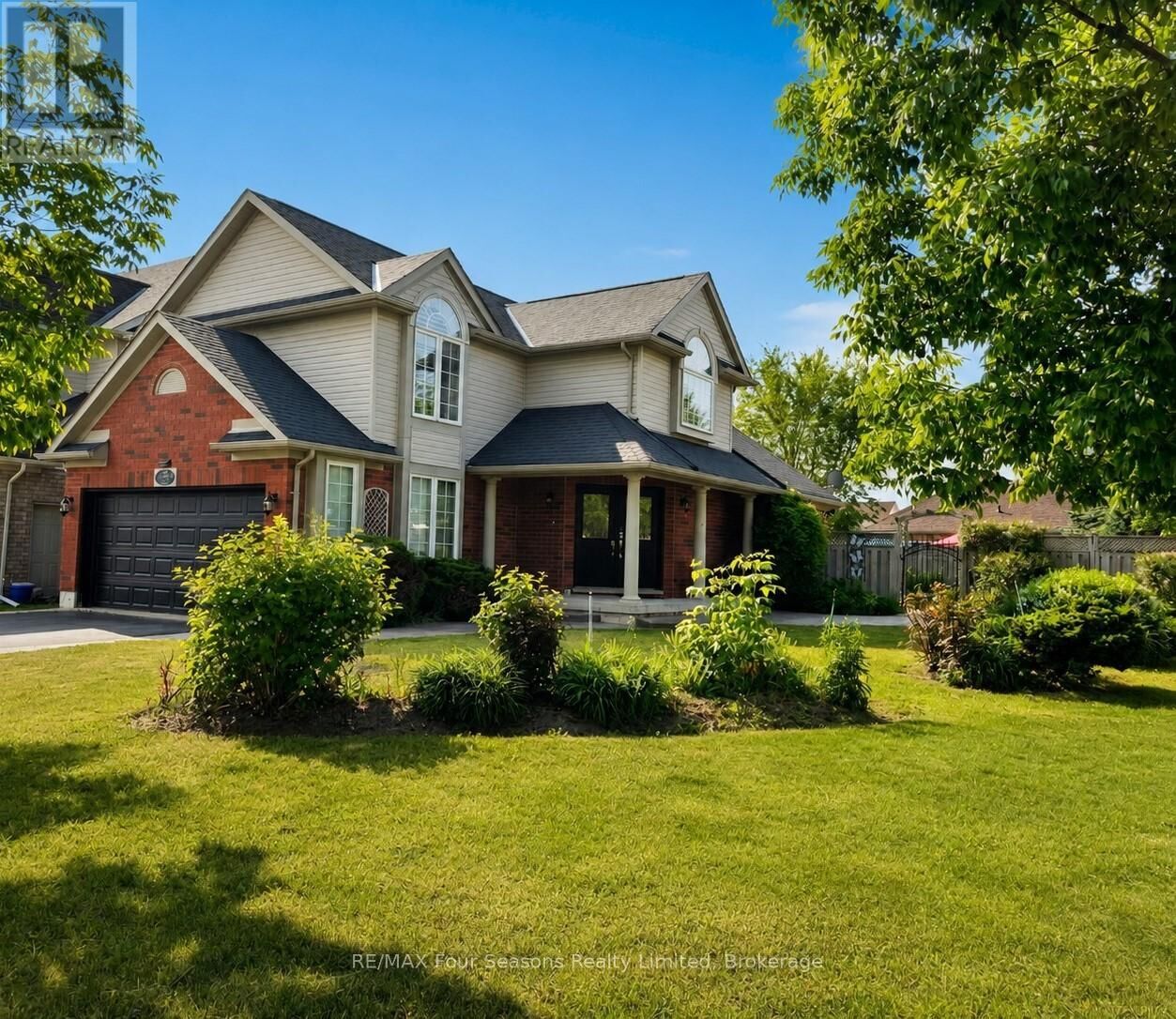 Property Photo:  59 Highlands Crescent  ON L9Y 5H3 