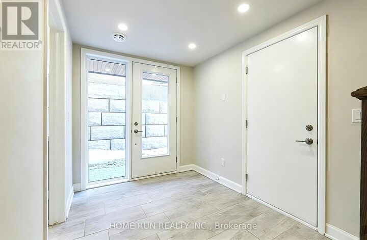 Property Photo: 181 Boundstone Way ON K2T 0M5