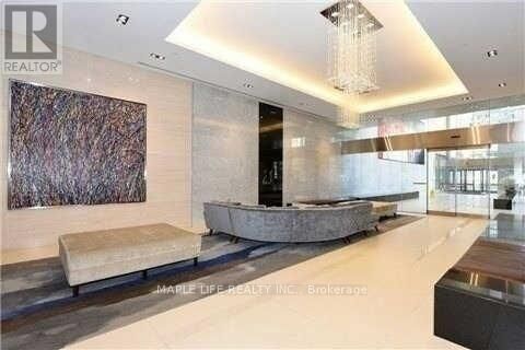 Property Photo:  388 Yonge Street 7110  ON M5B 0A4 