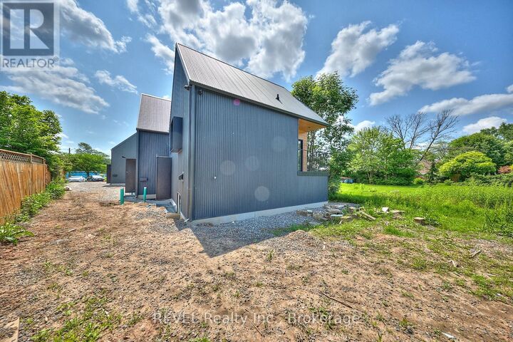 Property Photo:  5361 Valley Way Unit 3  ON L2E 1X5 
