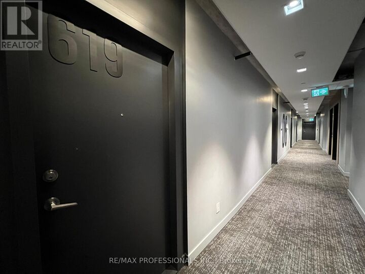 Property Photo: 7 Smith Crescent 619 ON M8Z 0G3