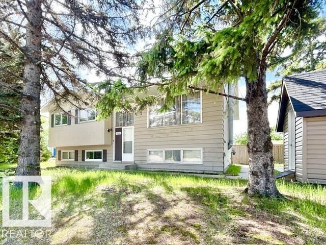 Property Photo:  10803 40 Avenue NW  AB T6J 0P6 
