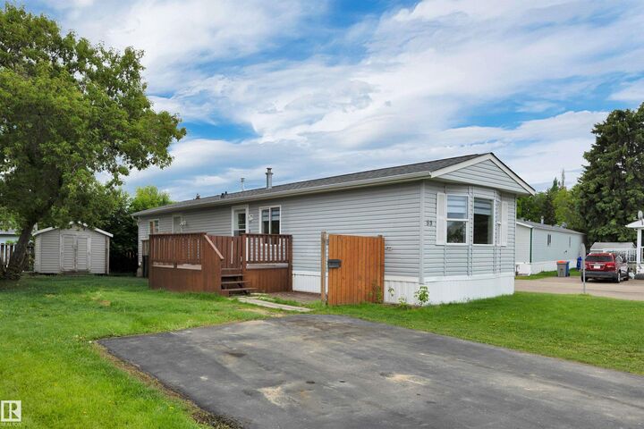 Property Photo: 53 Willow Park Estates AB T9E 5R3